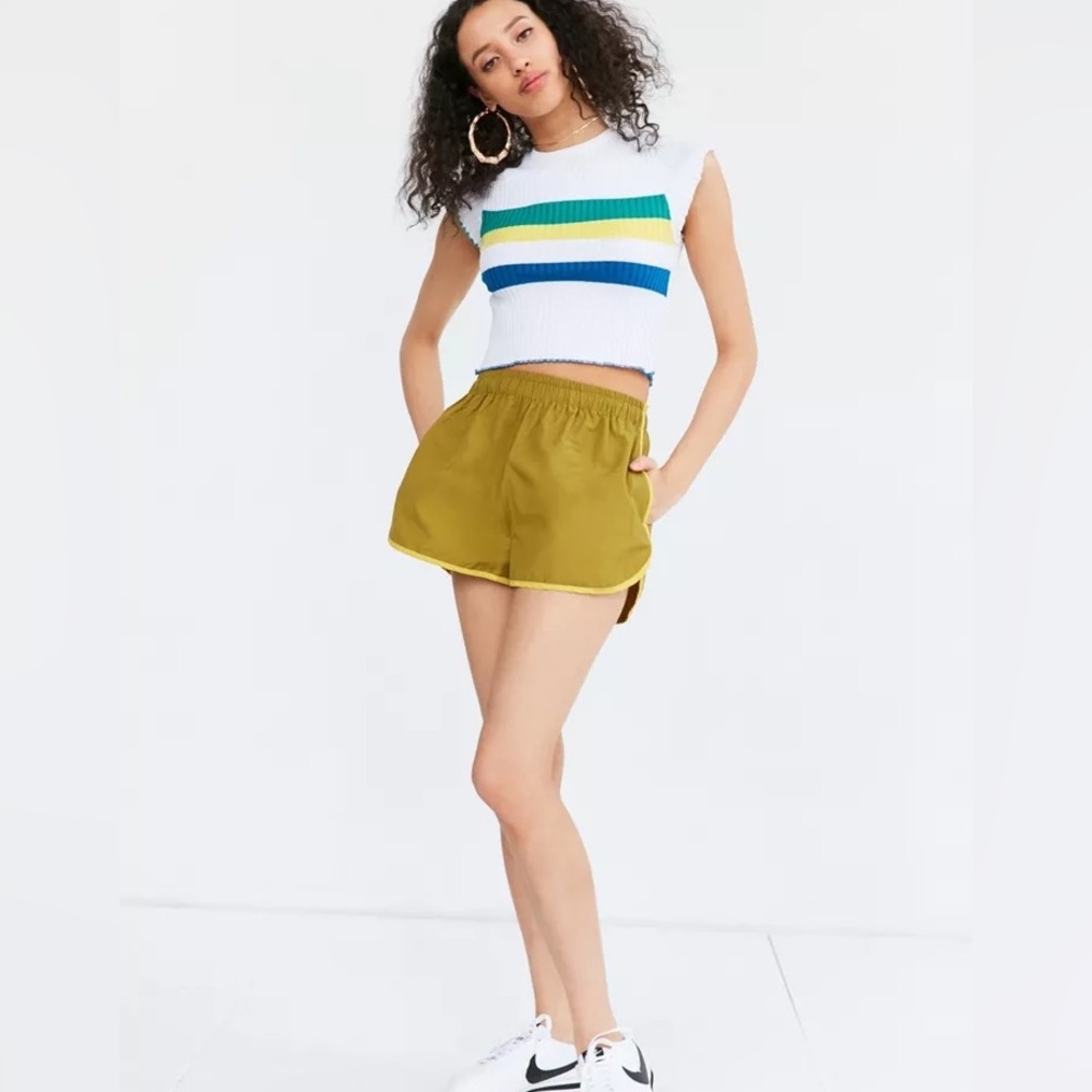 (A7) NEW BDG by Urban Outfitters Rainbow Cropped Sweater Tee, Size Small, NWOT